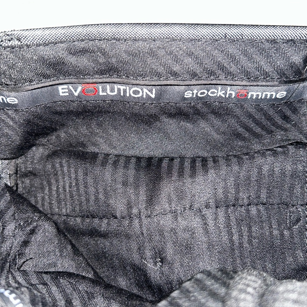 Evolution Men's Black Suit